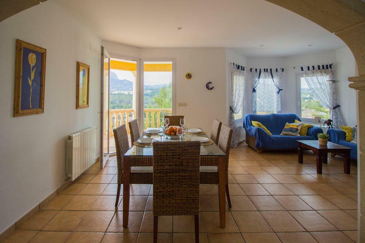 Villa 4-bedroom Mikaela With The Swimming Pool In *