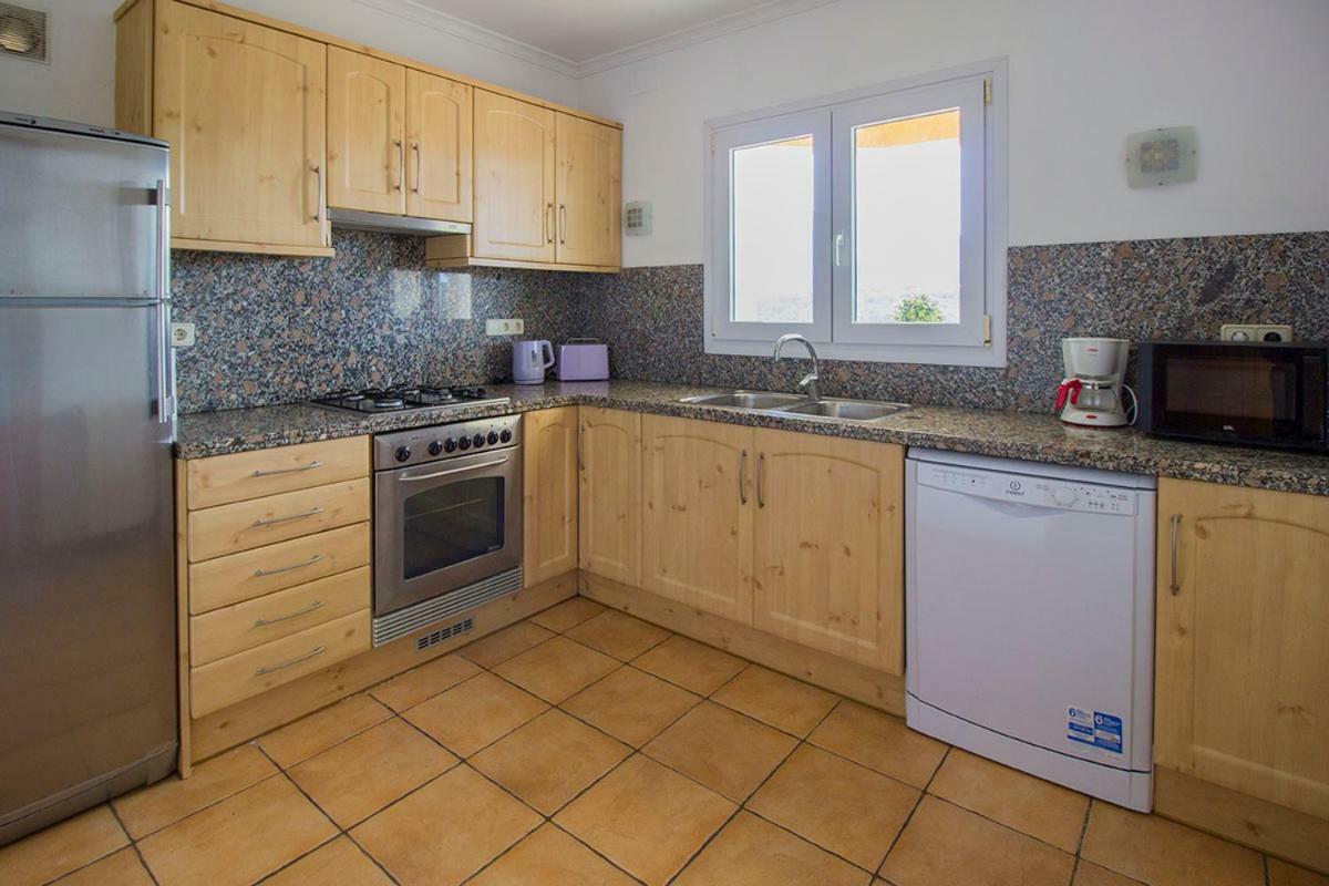 4-bedroom Mikaela With The Swimming Pool In
