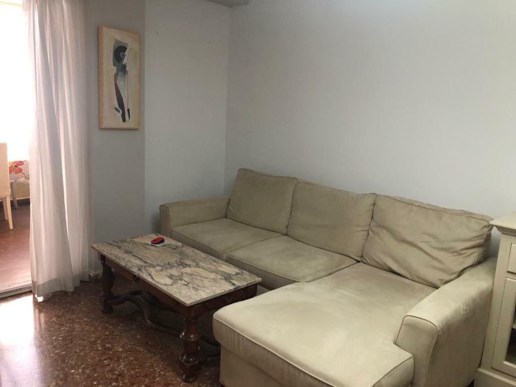 Calle Jardin, 4 *