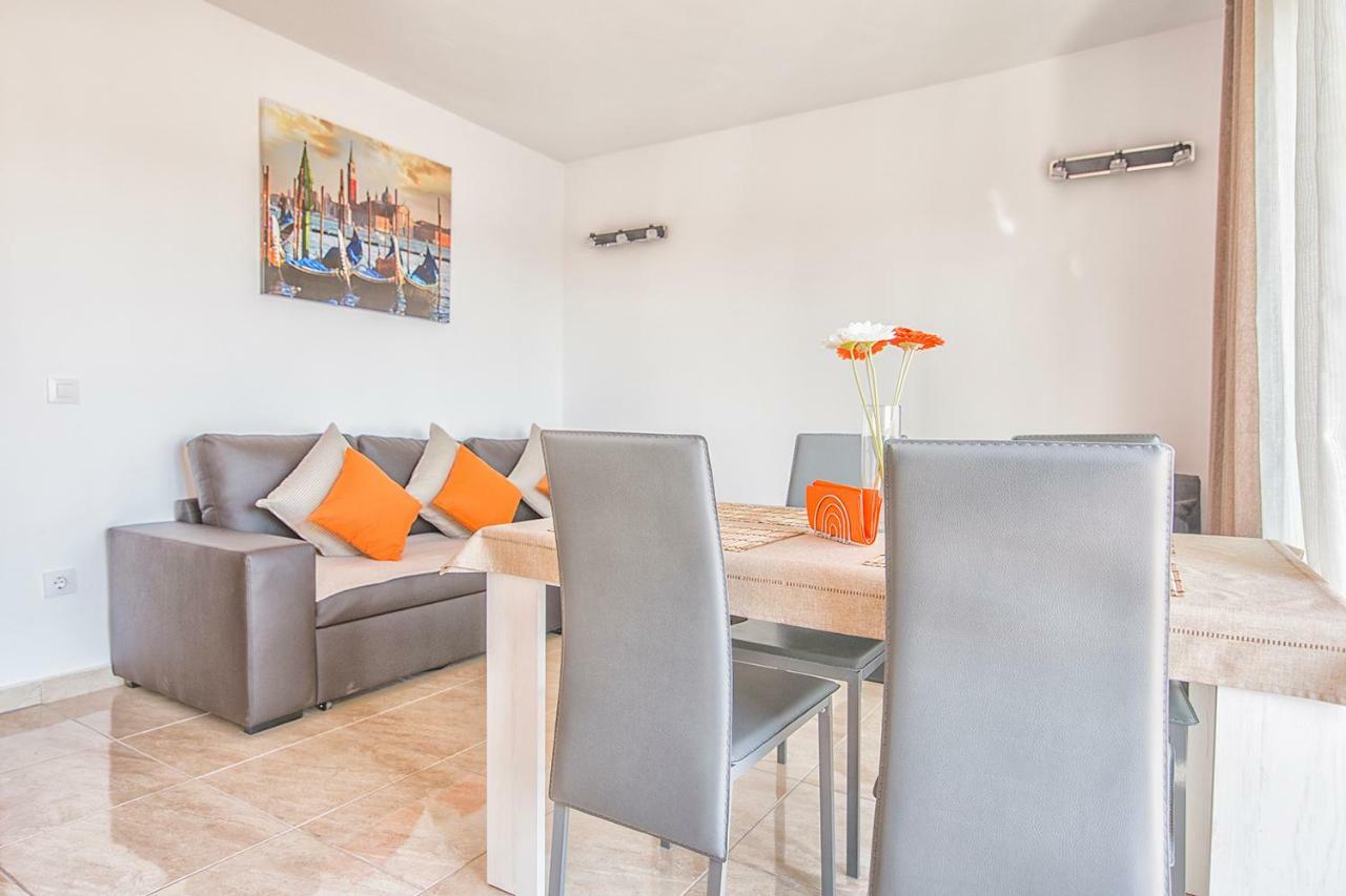 Apartment Corbeta *