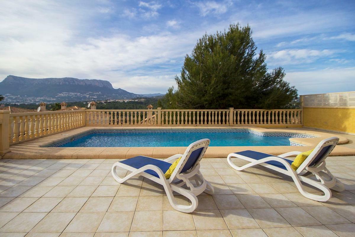 Villa 4-bedroom Mikaela With The Swimming Pool In *