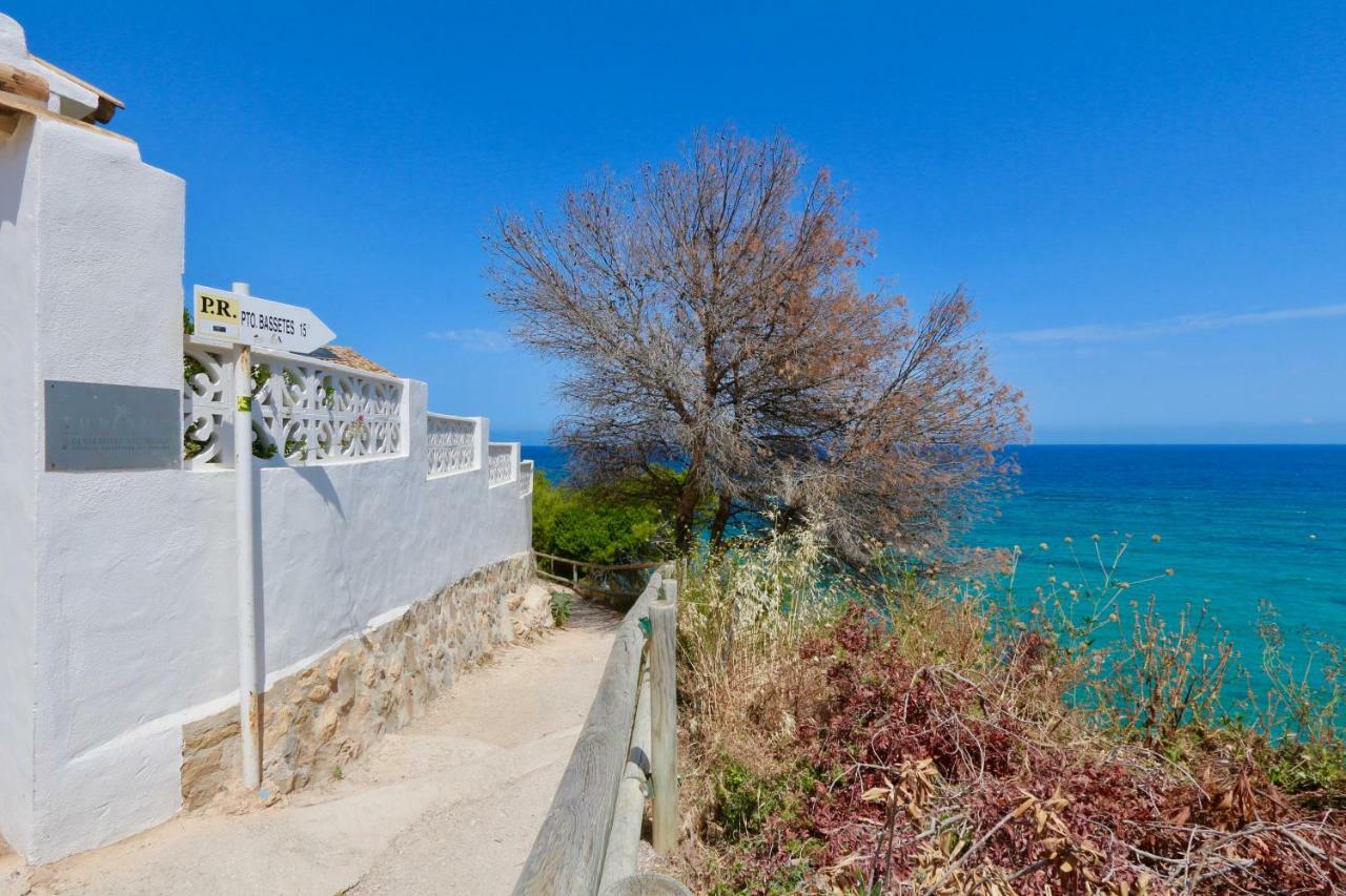 Holiday home Calalga сasa Frente A La Playa Con Piscina Privada