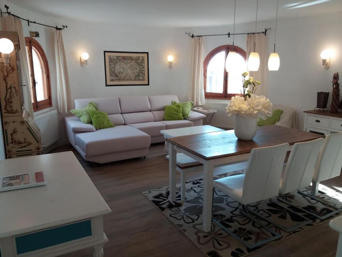 Villa Belucra,10p,seaview,jacuzzi,pool