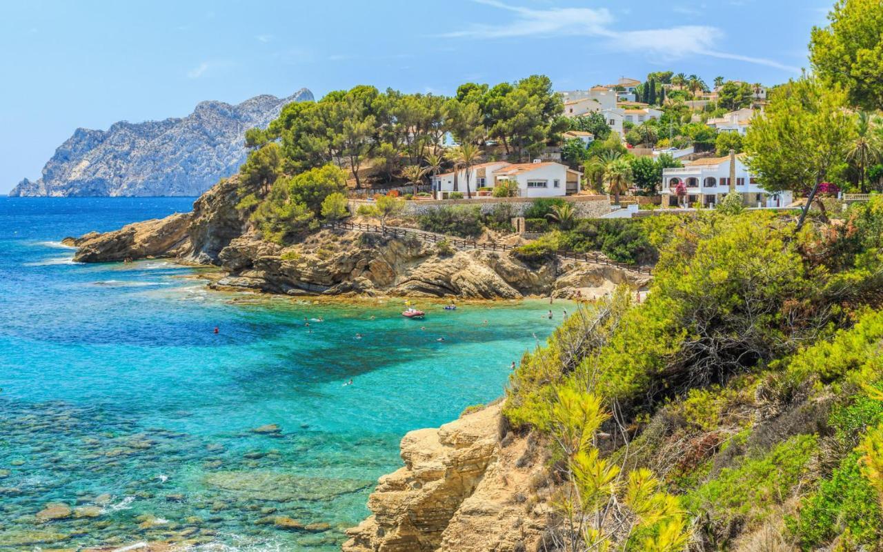 Perfect Location With Stunning Views, 2 Minutes To Apartamento