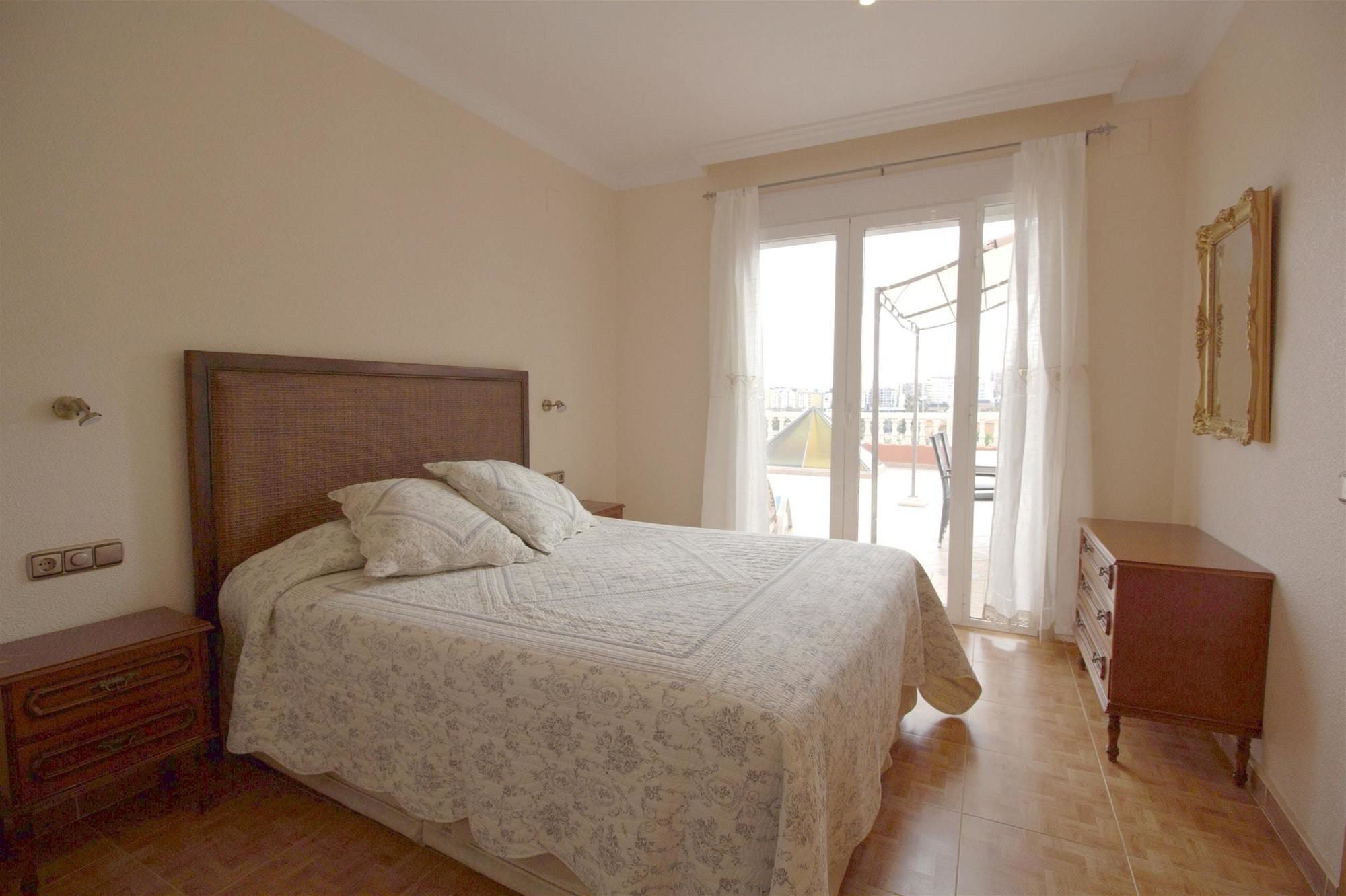 With 2 Bedrooms In Calpe, With Wonderful Sea View, Private Pool Villa