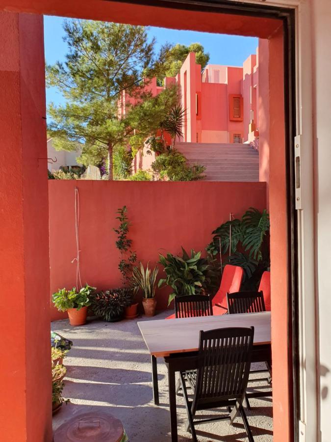 Apartment La Muralla Roja *