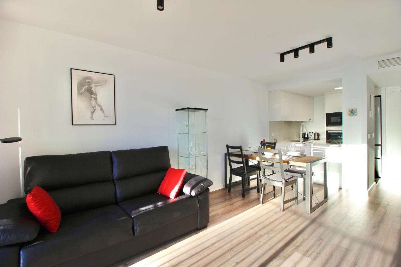 Beautiful Cozy Seaside Aquarelle In Apartment