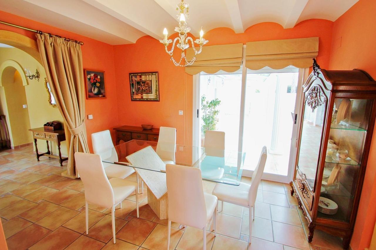 Gema - Pretty With Private Pool In Calpe
