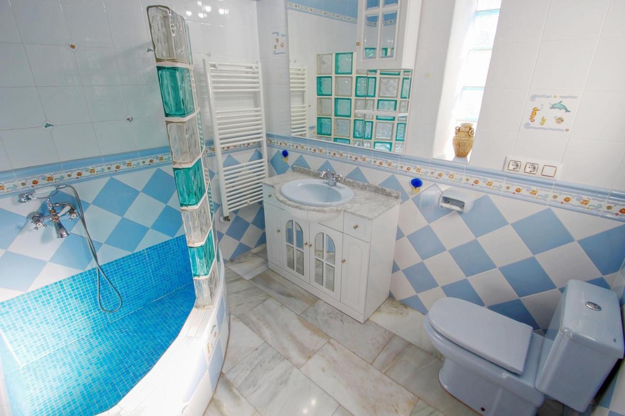 Gema - Pretty With Private Pool In *