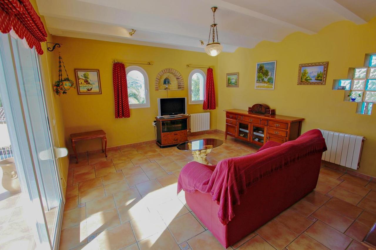 Gema - Pretty With Private Pool In *