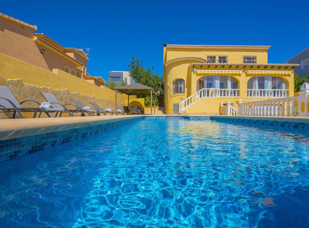 Lisa - Plusholidays Villa