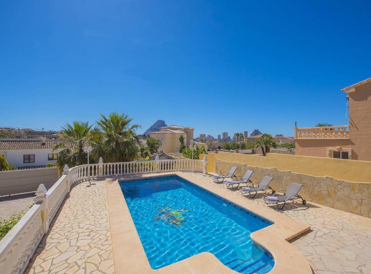 Lisa - Plusholidays Villa