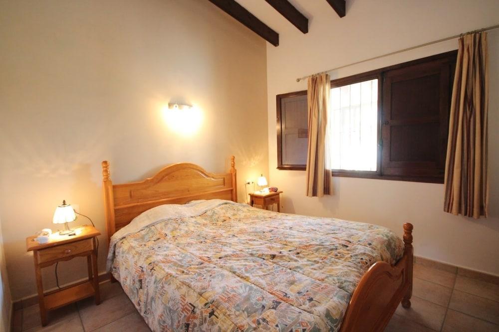 Empedrola 9 - Plaza Mayor 3* Calpe