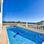 Villas Guzman - Cucarres