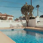 La Casa De Familia Feliz