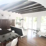 Las Mimosas