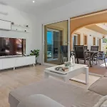 Abahana Villas Socrates