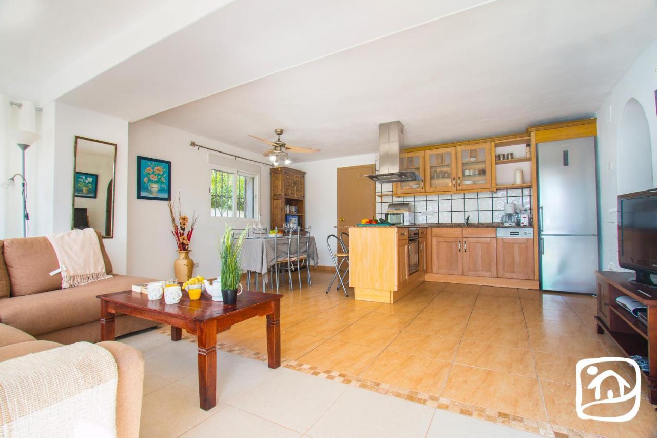 Abahana Villas Billarena 6 *