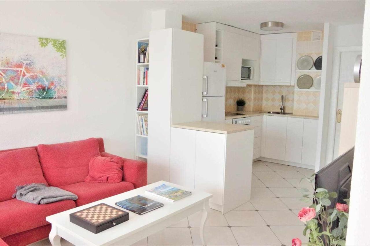 Apartamento 9e Mar2 3 *