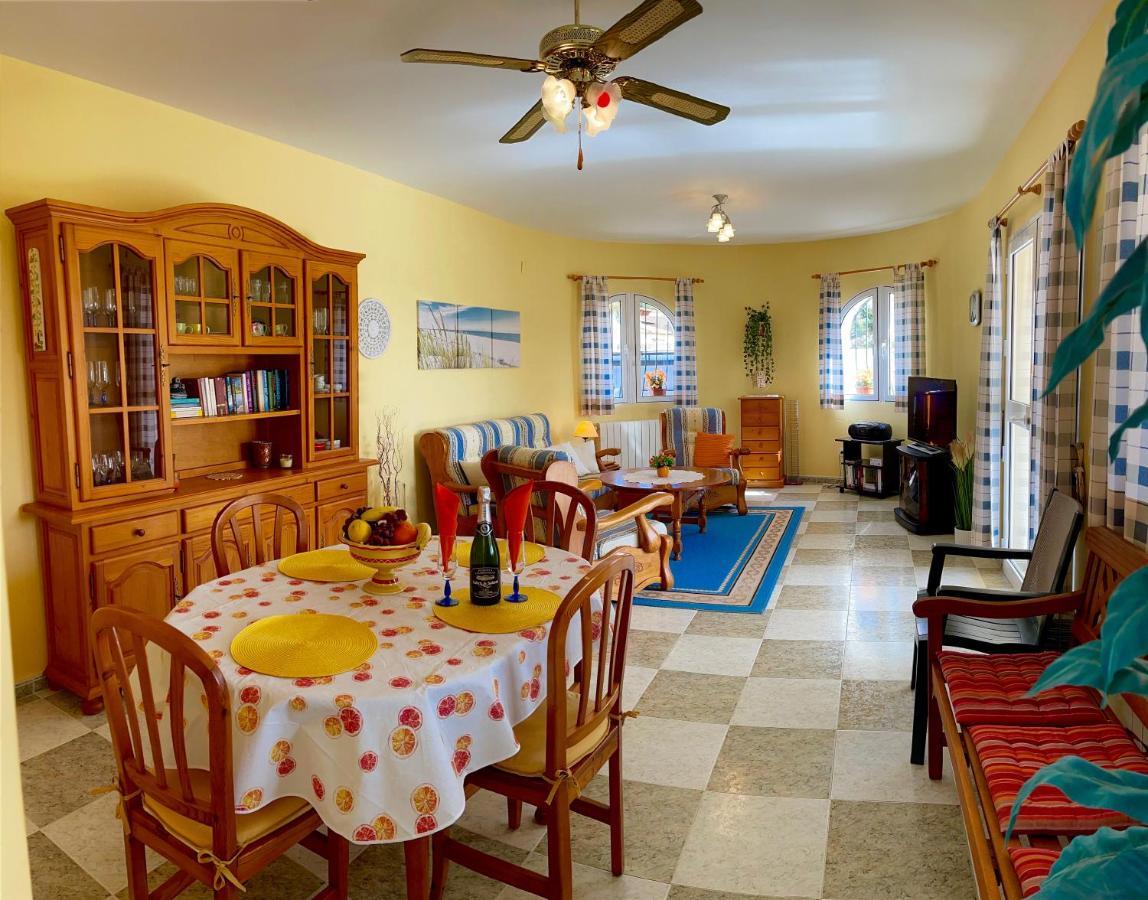Strelitzia With Private Pool & Amazing View Villa