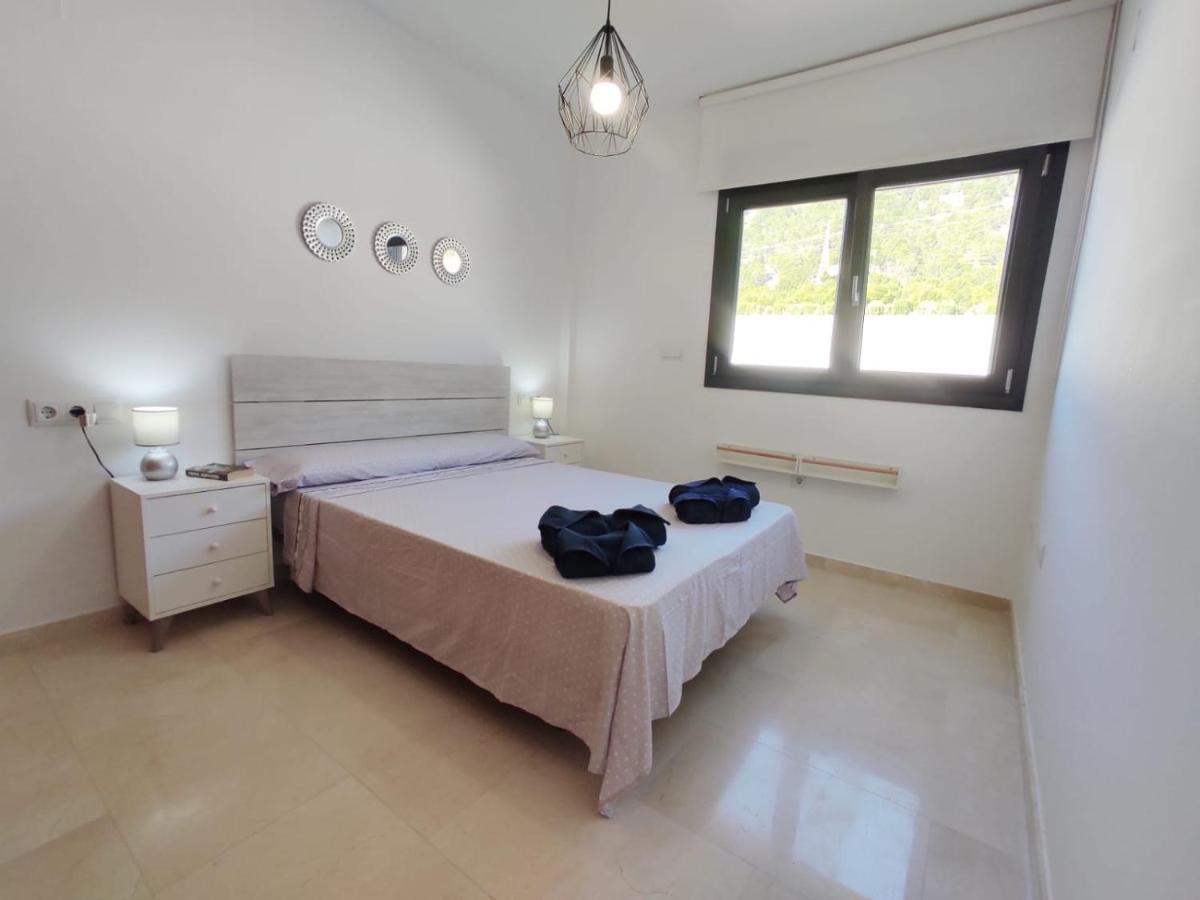 Precioso bungalow luminoso con piscina y terraza. Сasa de vacaciones Calpe