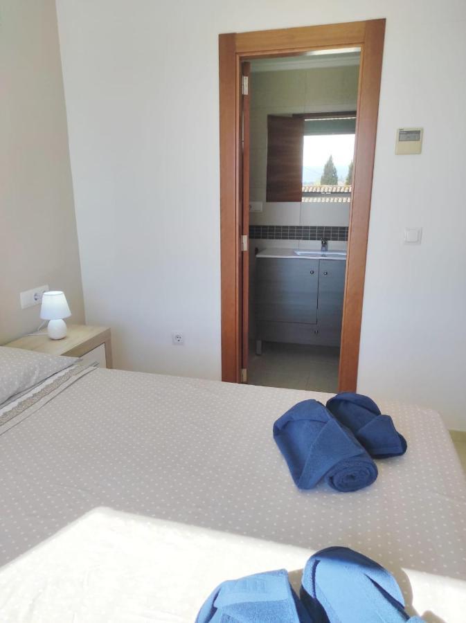 Сasa de vacaciones Precioso bungalow luminoso con piscina y terraza.