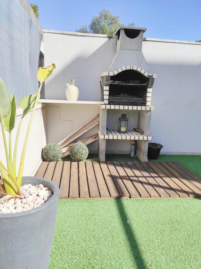 Precioso bungalow luminoso con piscina y terraza. Сasa de vacaciones