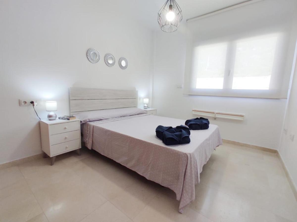 Сasa de vacaciones Precioso bungalow luminoso con piscina y terraza. *