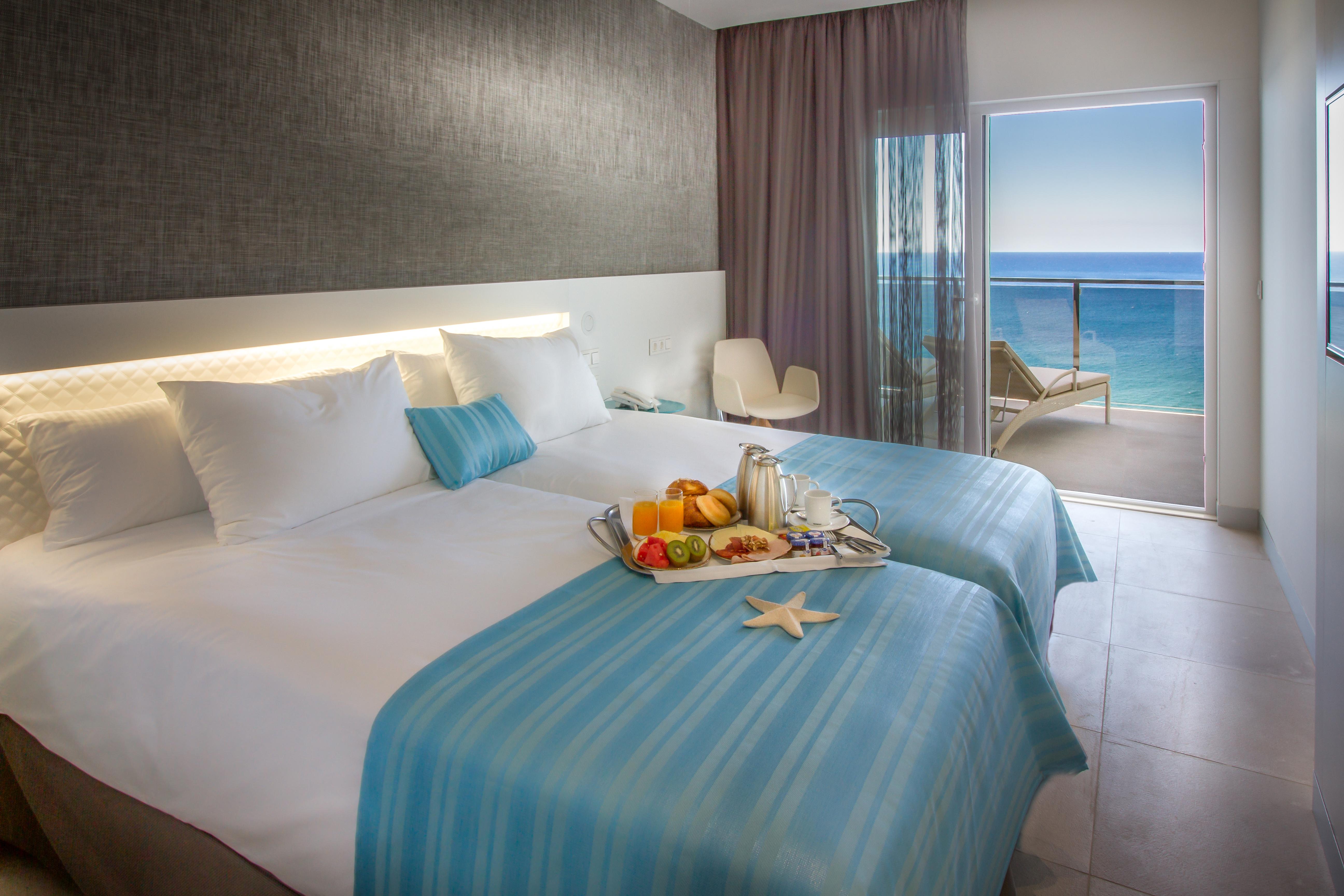 Suitopía - Sol Y Mar Hotel 4*
