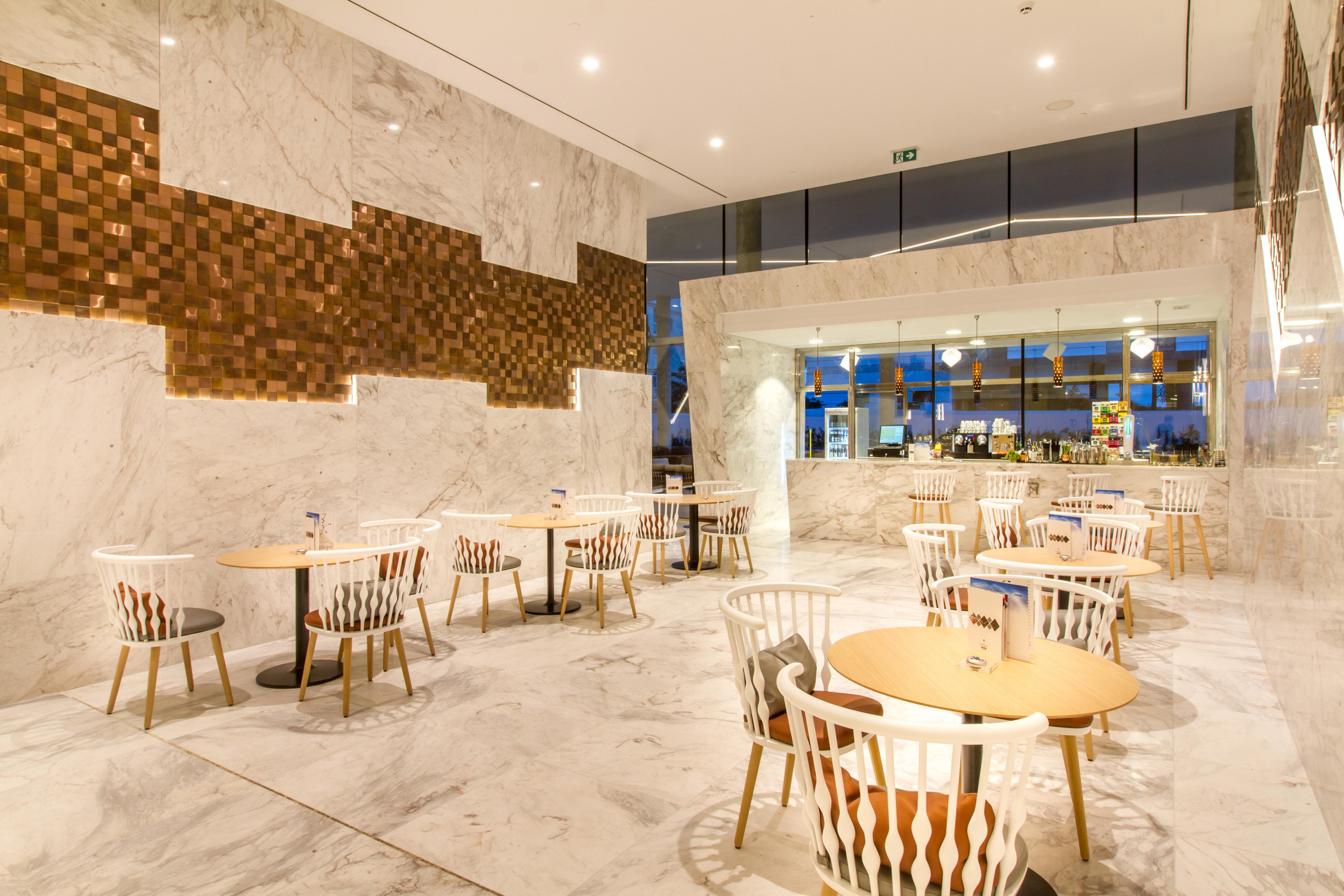 Suitopía - Sol Y Mar Hotel 4*