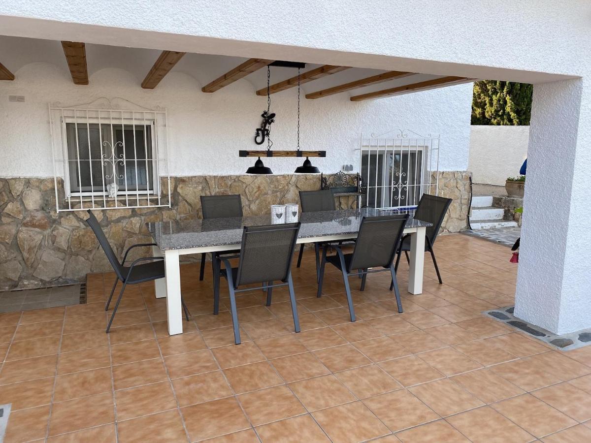 Casa Palmeras 4 Pax Villa