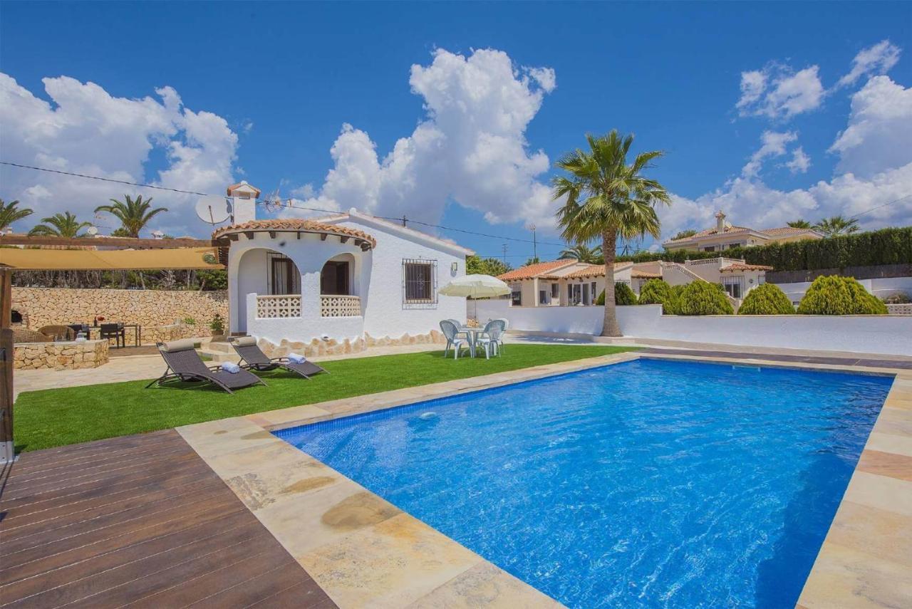Neus - Plusholidays Villa