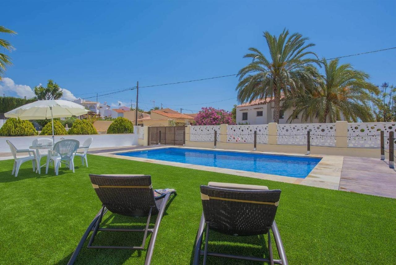 Neus - Plusholidays Villa *