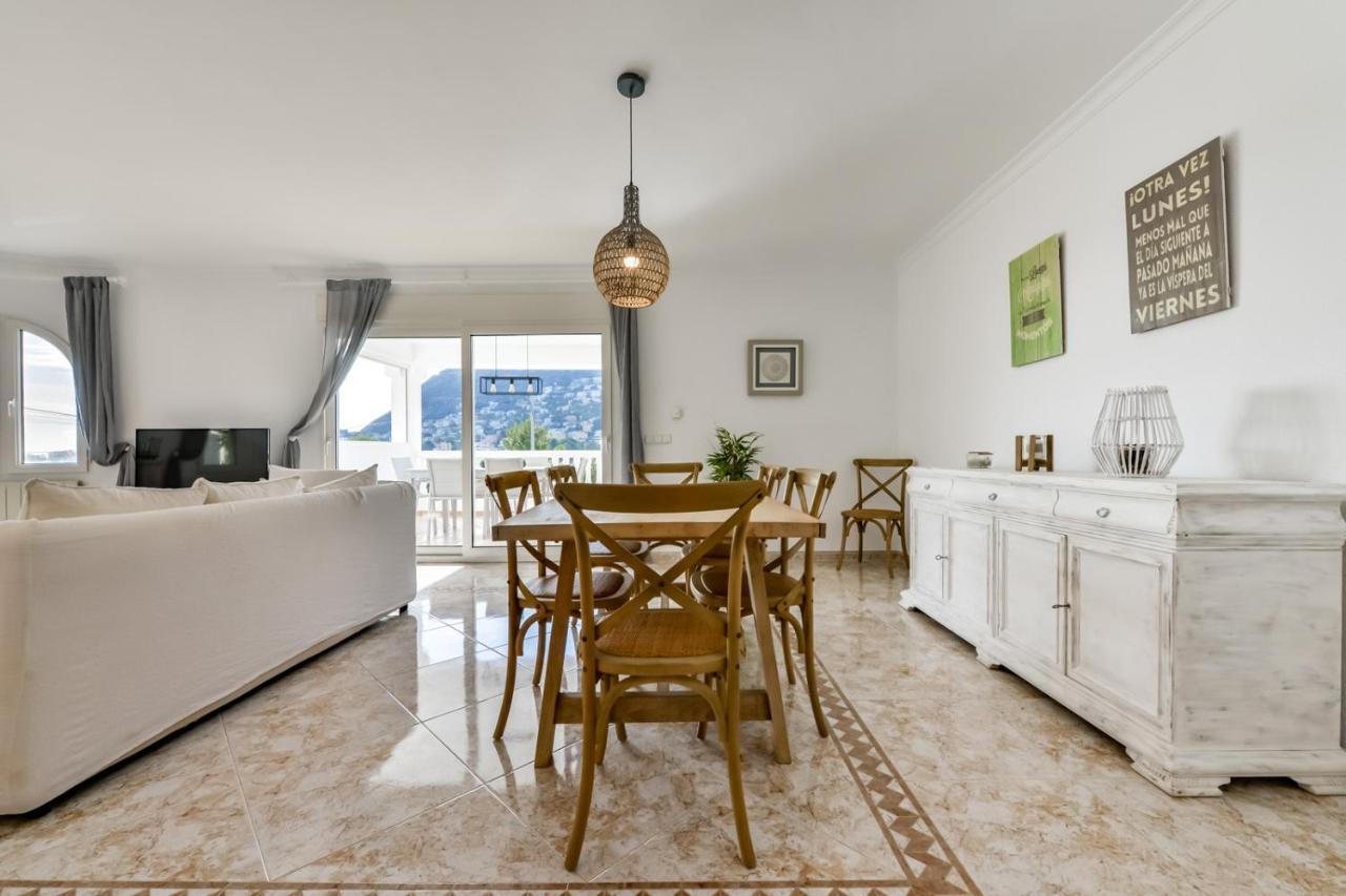 Villa Guzman - Anneida Calpe
