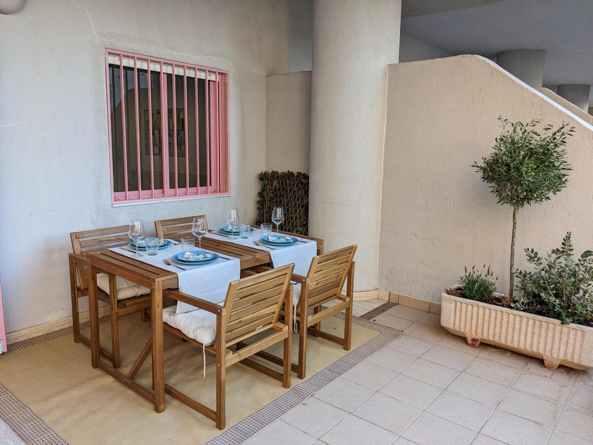 First Line Fossa Apartamento *