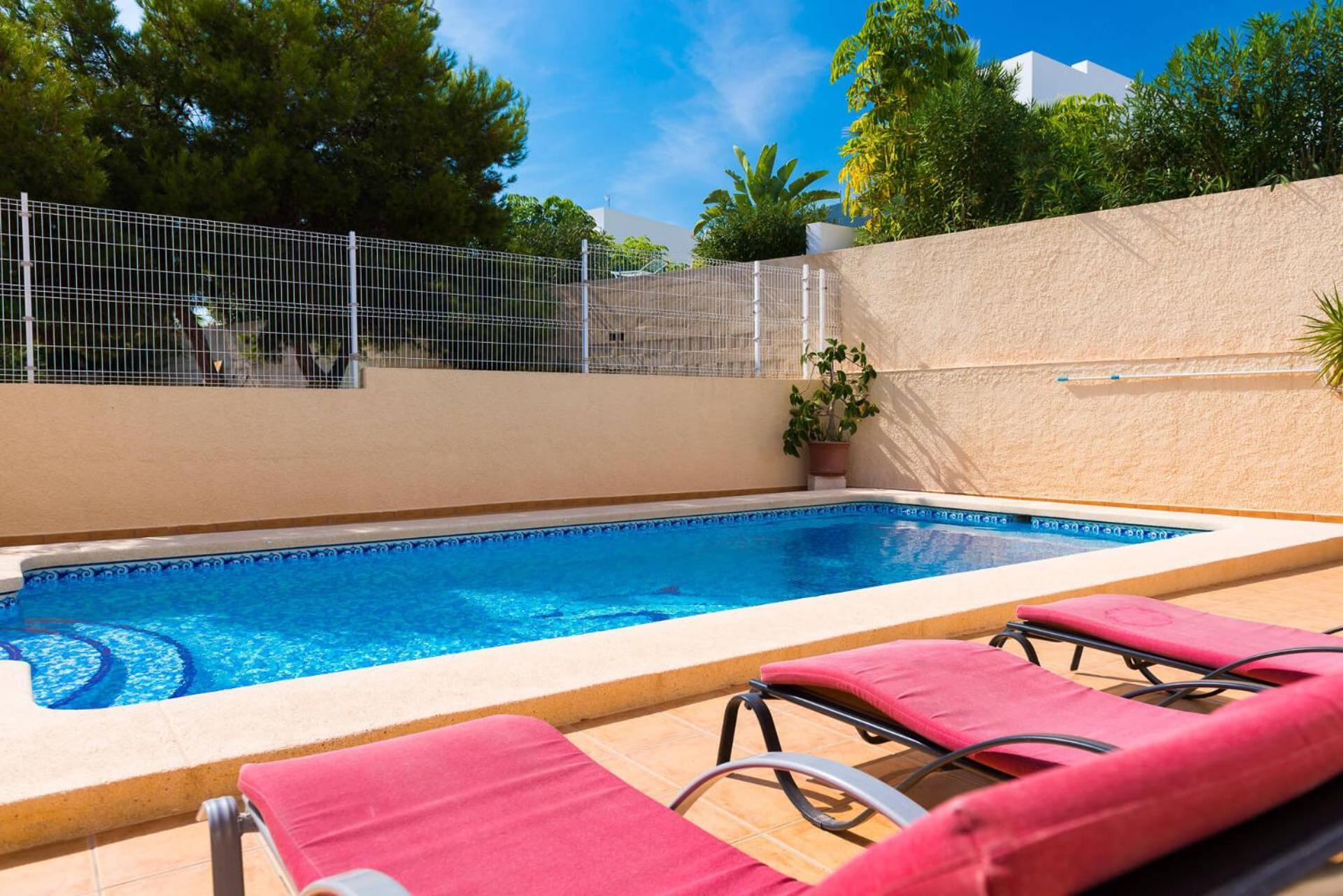 Amelia - Plusholidays Calpe