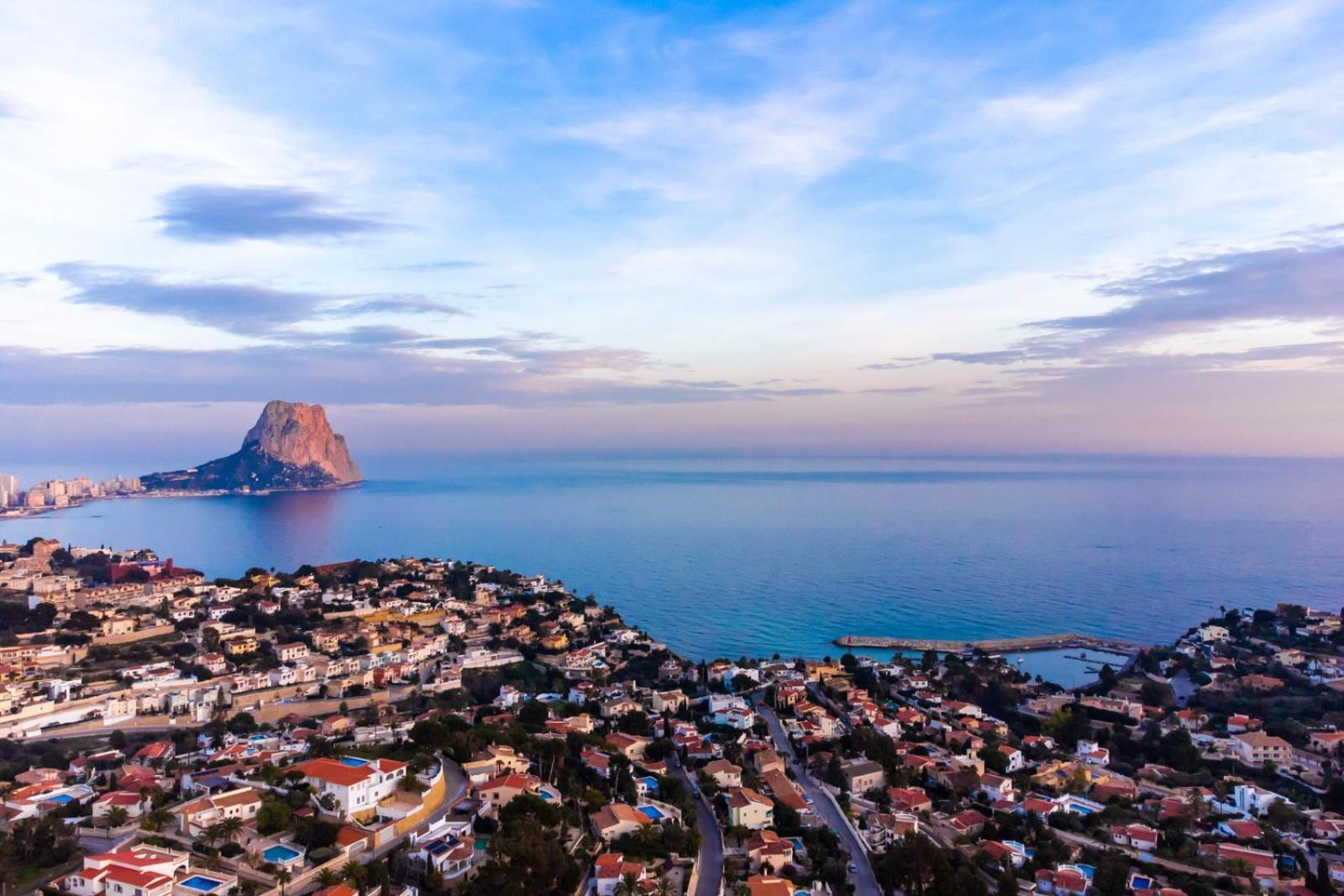 Guzman - Anneida Calpe