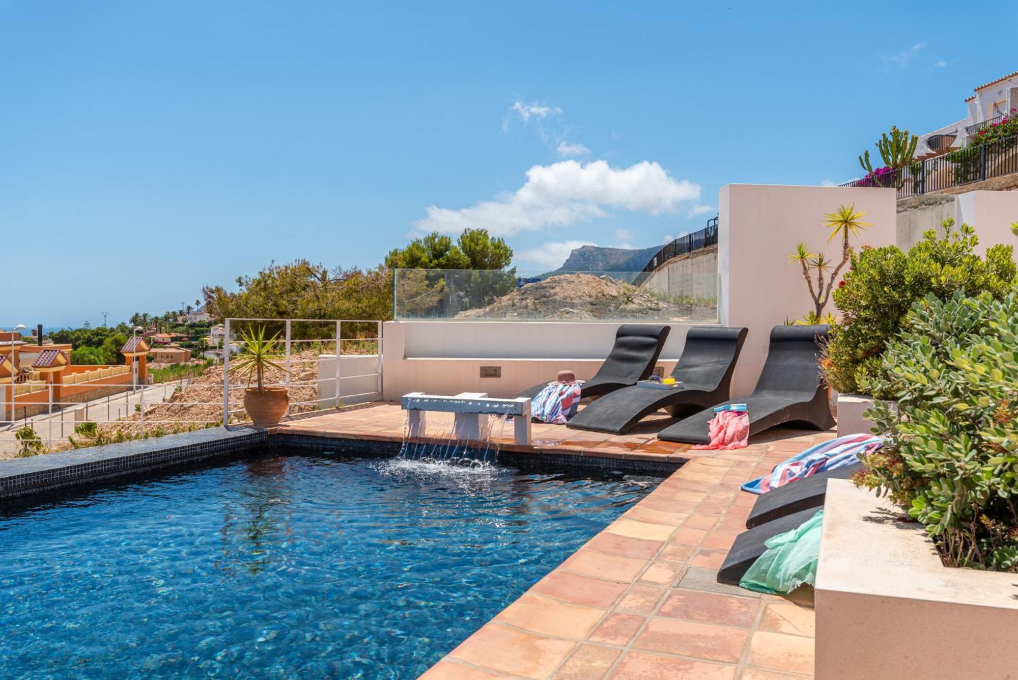 Moderna - Plusholidays * Calpe