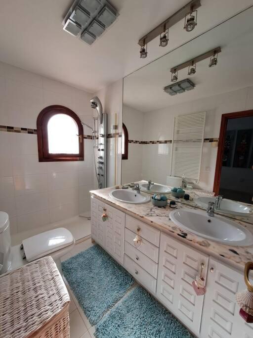 Luxe Prive Met Zeezicht Villa
