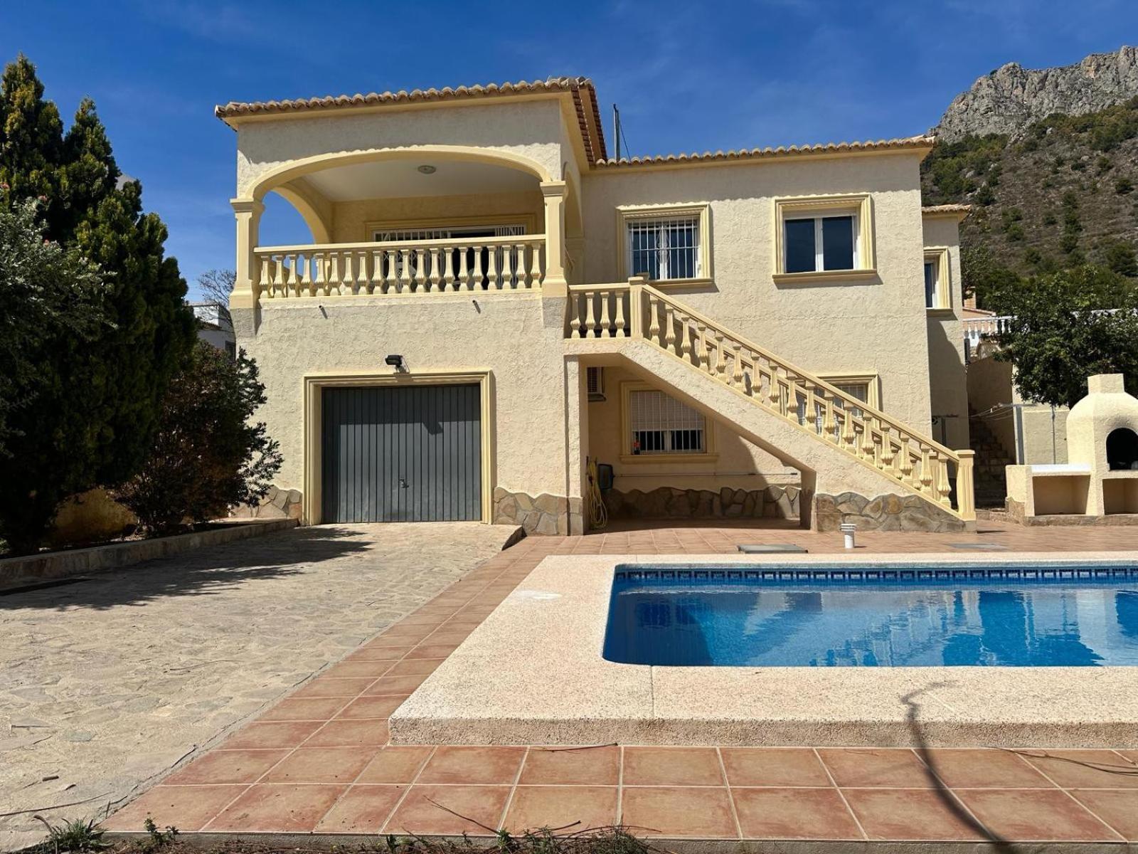 Canuta De Ifach Villa *