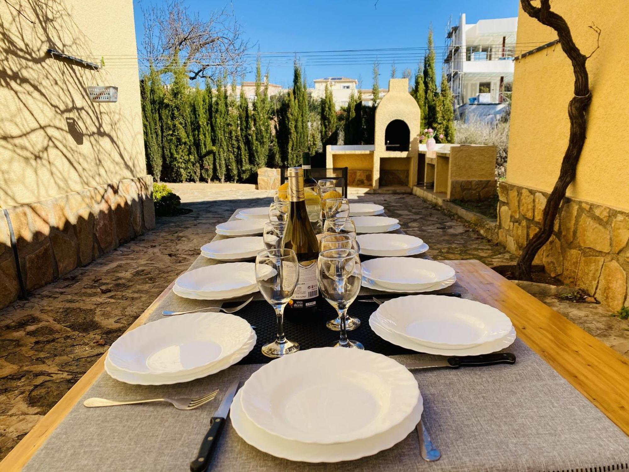 Marisol Villa *