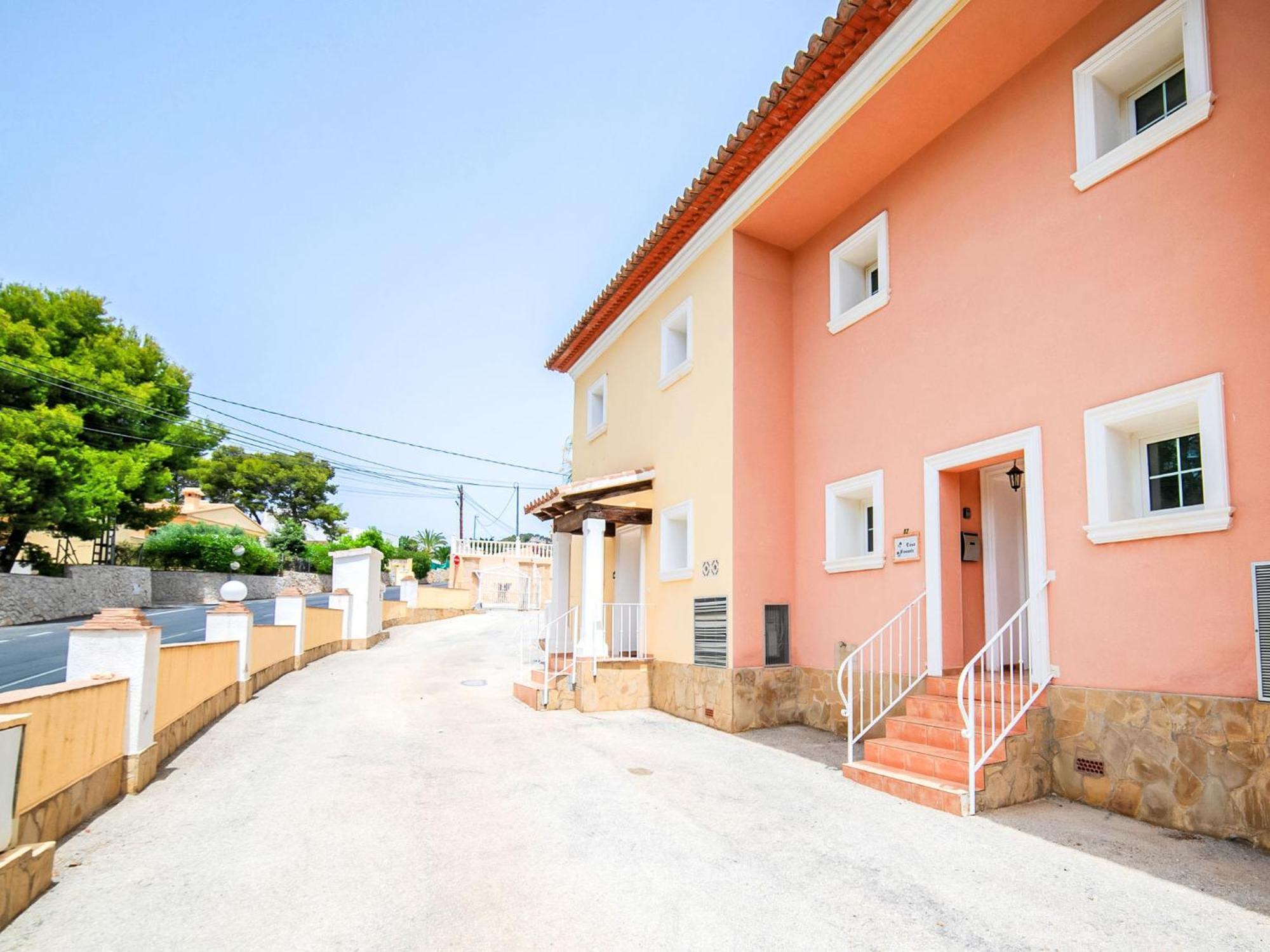 Сasa de vacaciones Rosada By Interhome