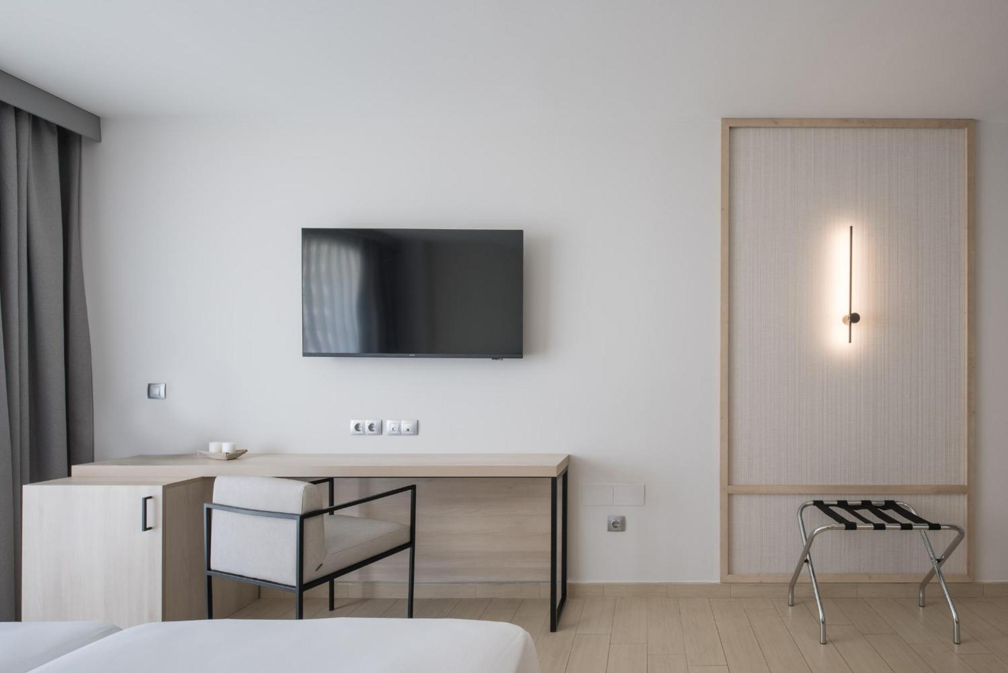 Hotel Ar Diamante & 4 Sup 4*