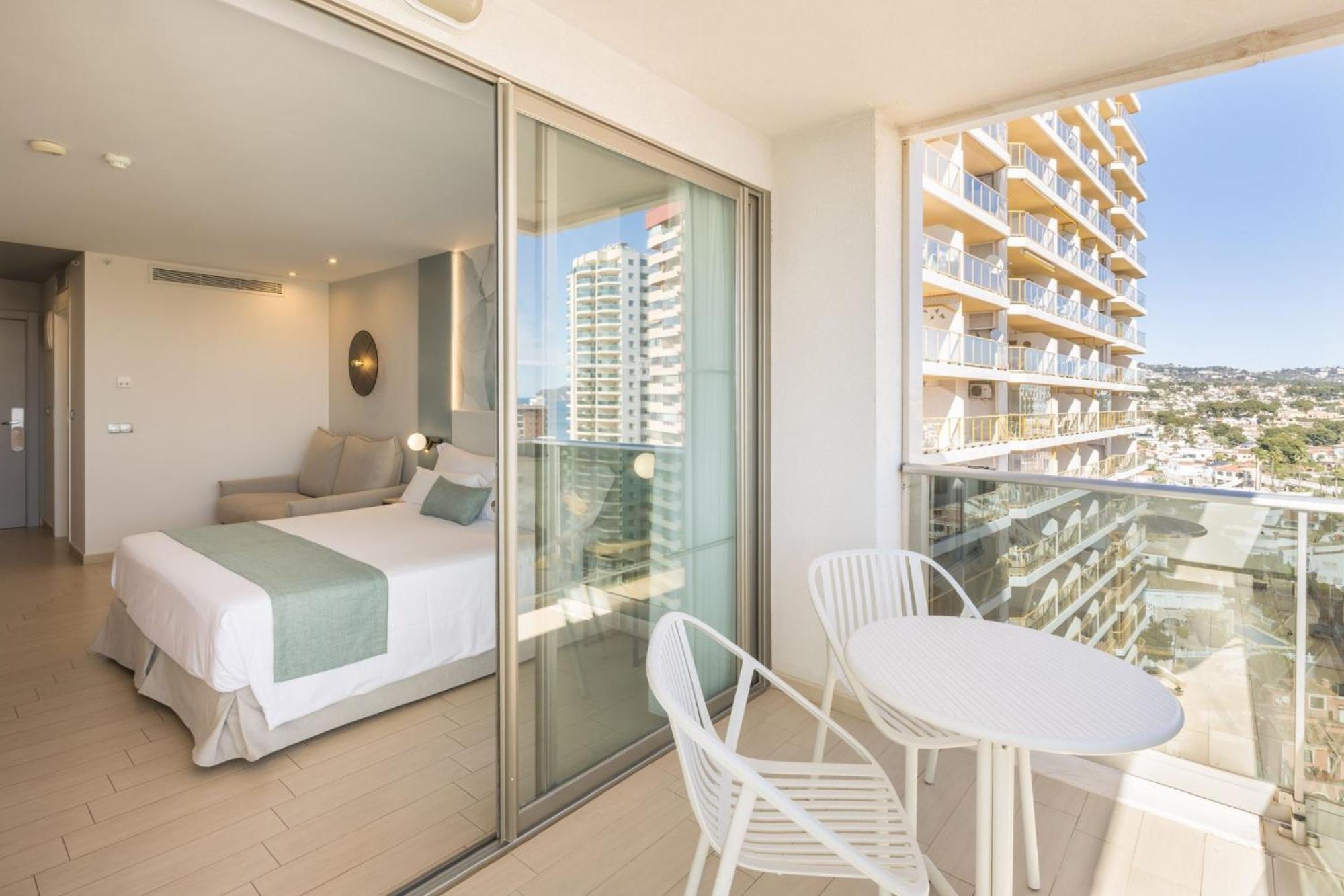 Hotel Ar Diamante & 4 Sup 4*