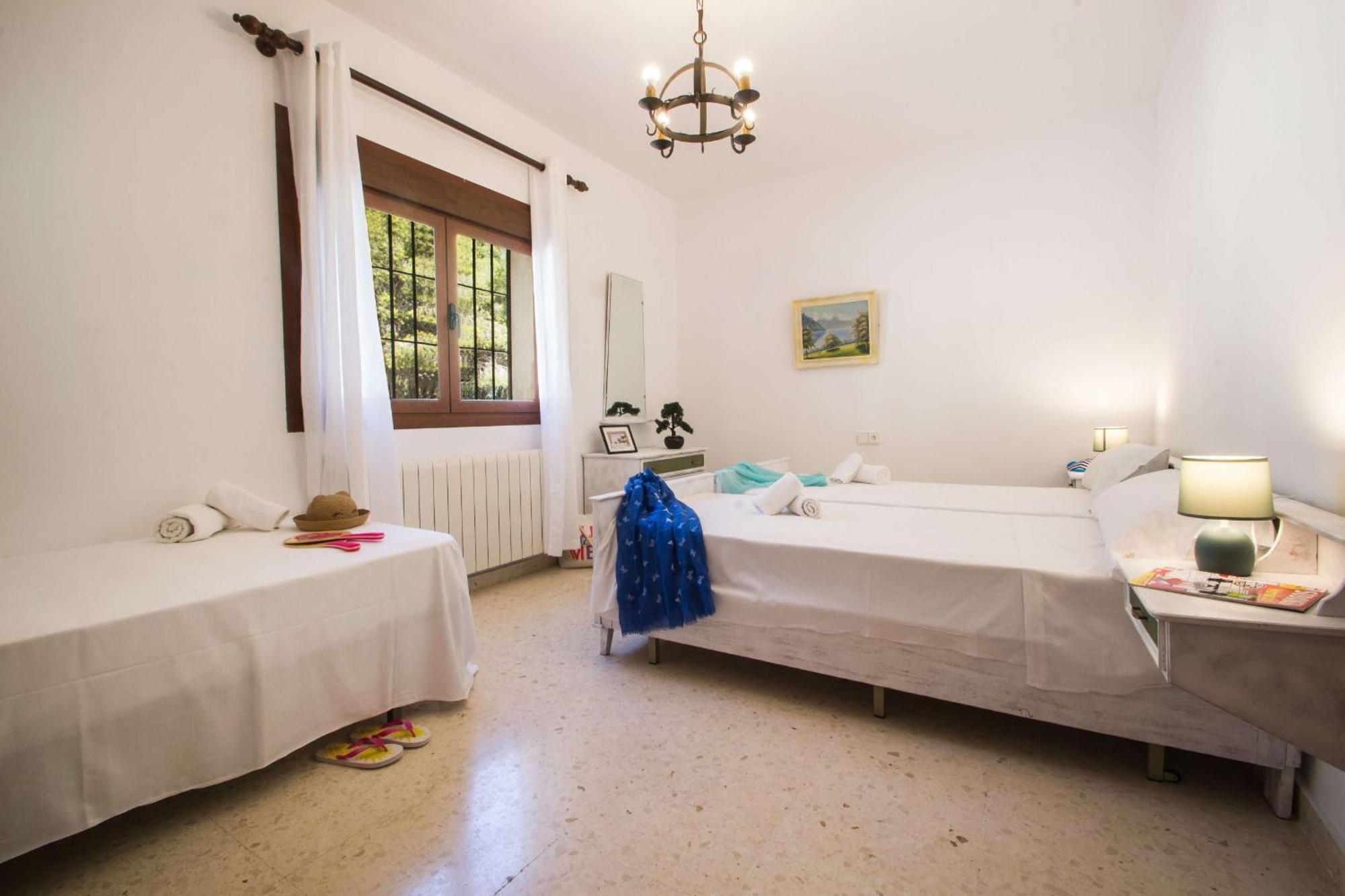Moskoa - Plusholidays Villa
