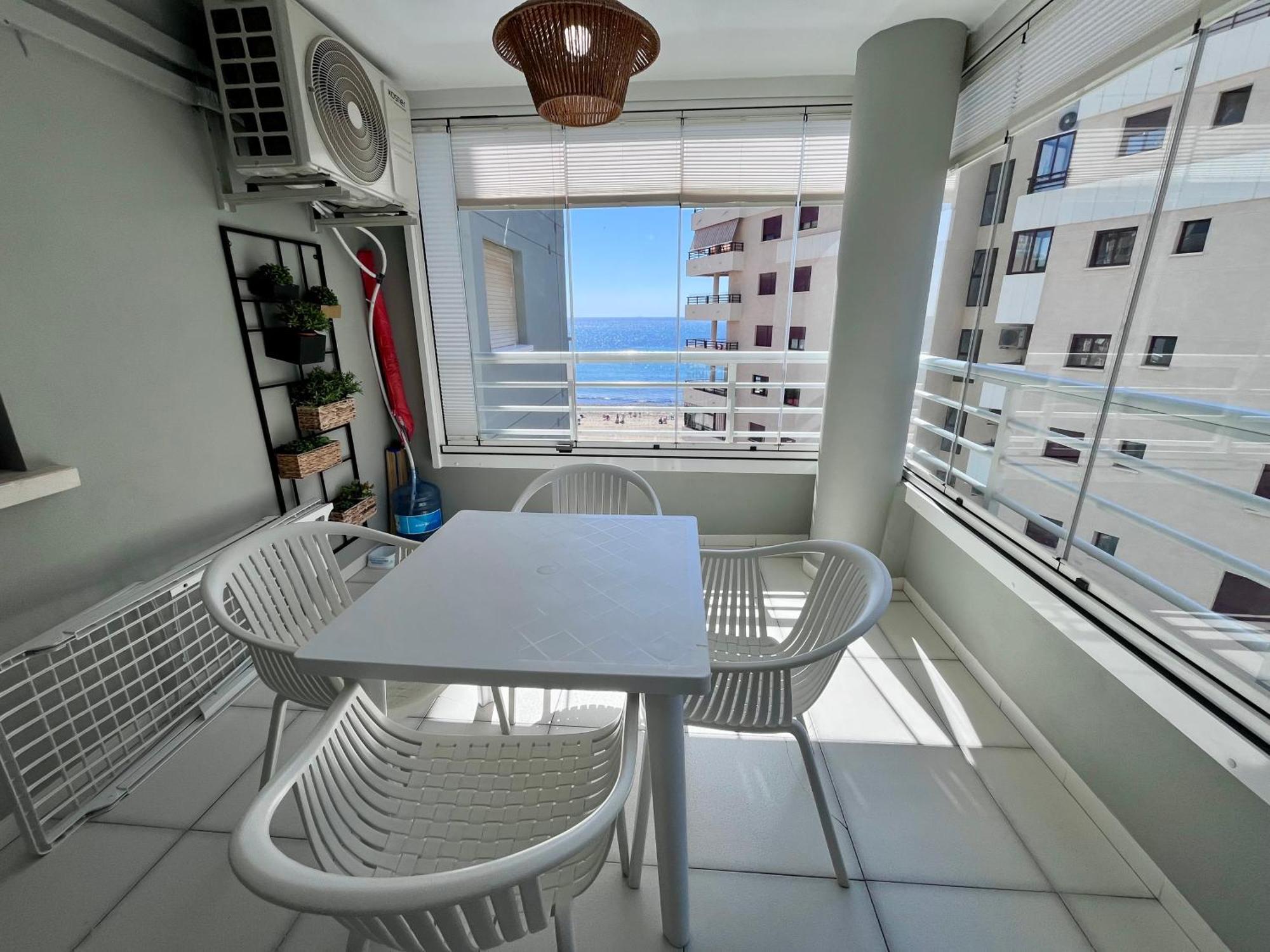 Modern On The With Pool Apartment *