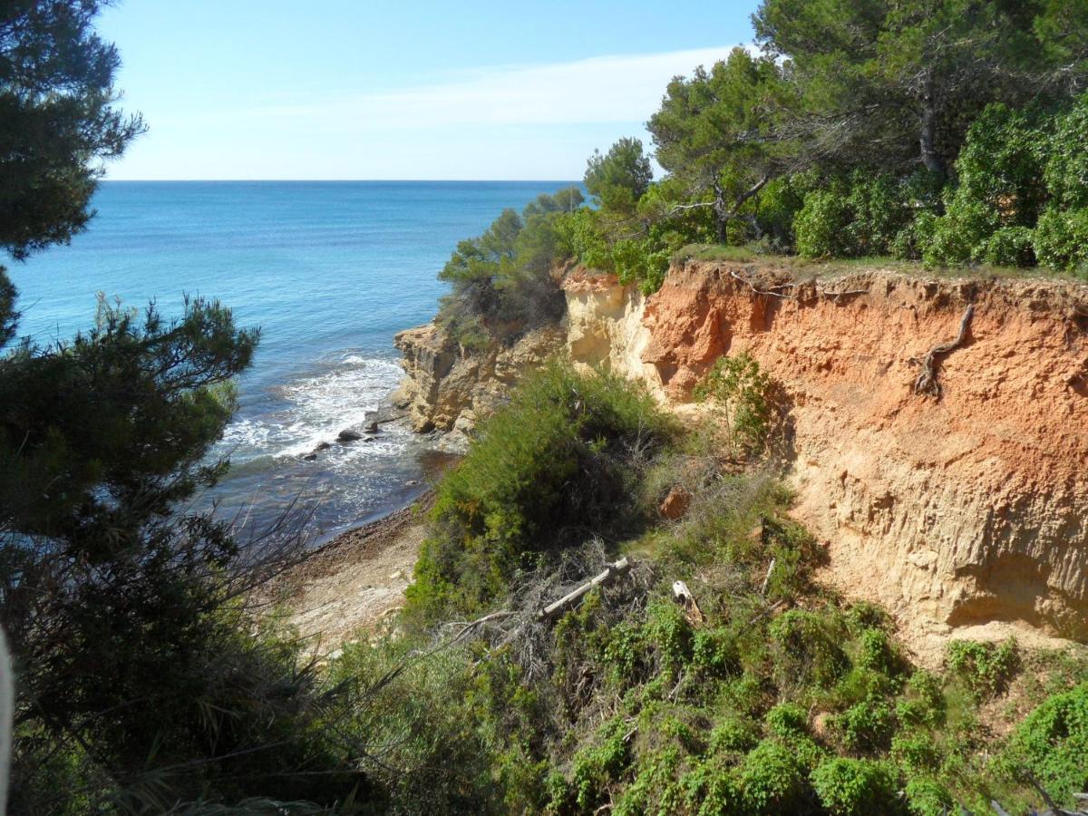 Perfect Location With Stunning Views, 2 Minutes To Apartment